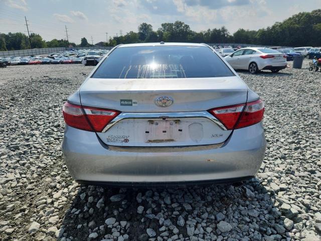  TOYOTA CAMRY 2015 Srebrny