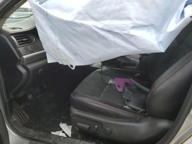  TOYOTA CAMRY 2015 Srebrny