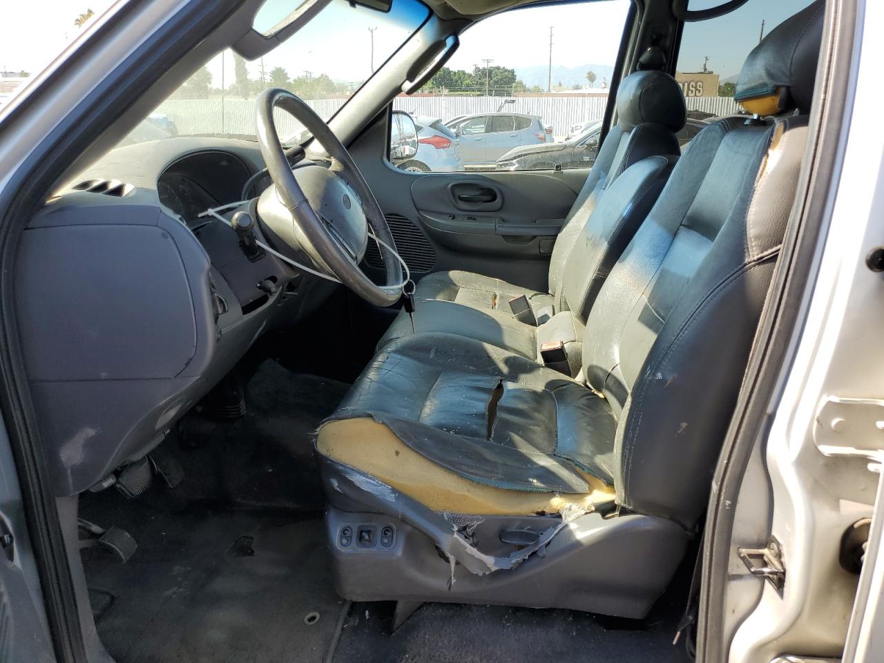 2002 Ford F150 Supercrew VIN: 1FTRW07L02KC97400 Lot: 64223215