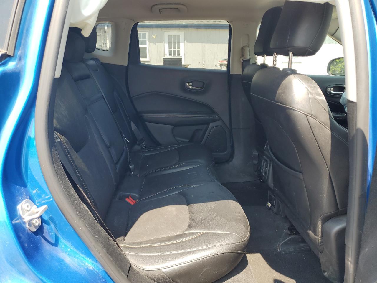 2018 Jeep Compass Latitude VIN: 3C4NJDBB4JT112734 Lot: 64618255