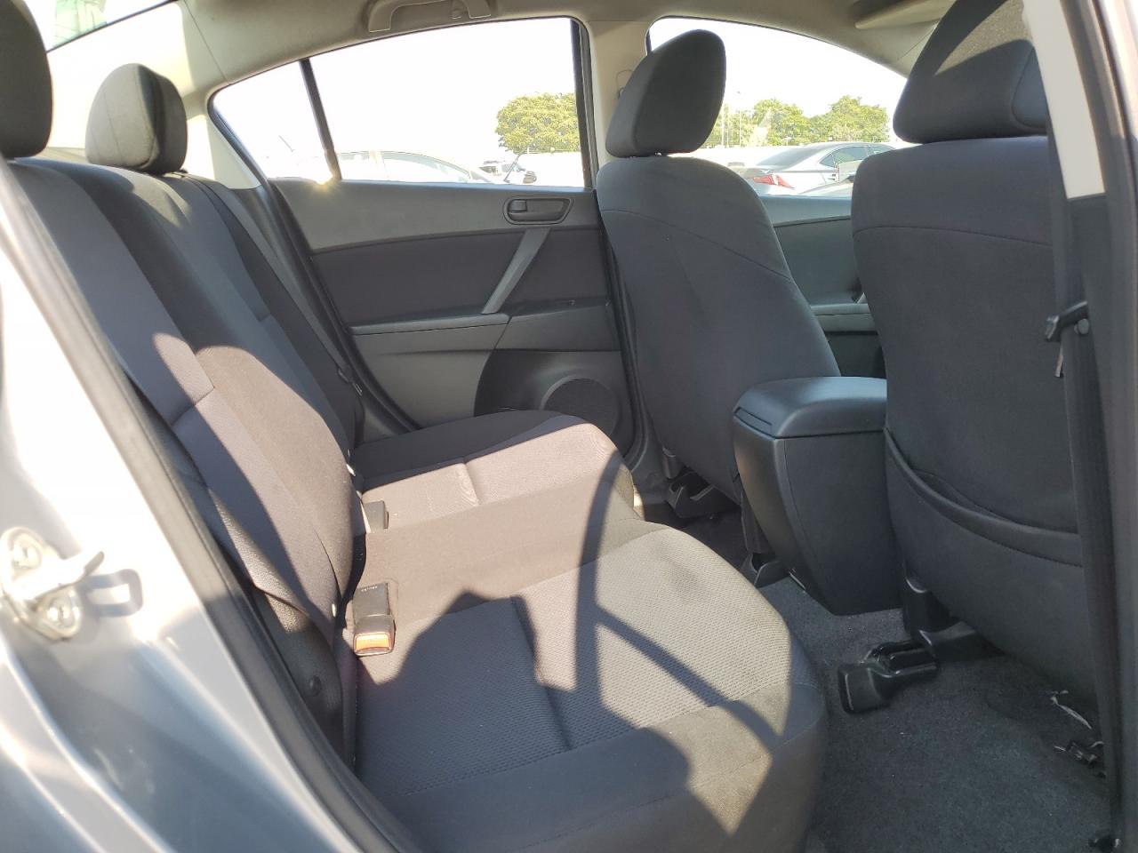 2011 Mazda 3 I VIN: JM1BL1UG3B1461302 Lot: 64793485