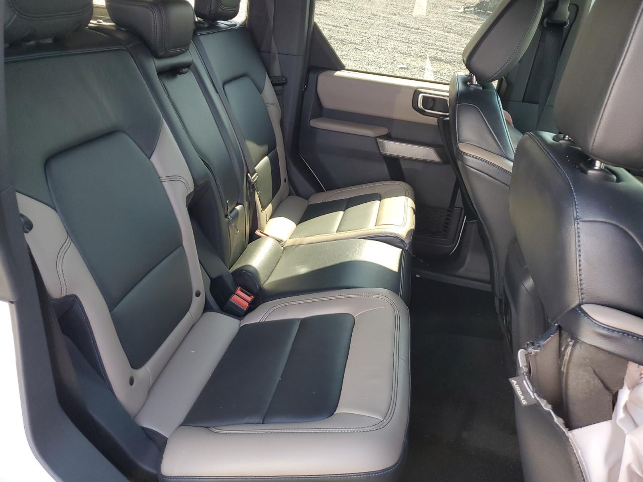 2021 Ford Bronco Base VIN: 1FMEE5DP6MLA69061 Lot: 64564535