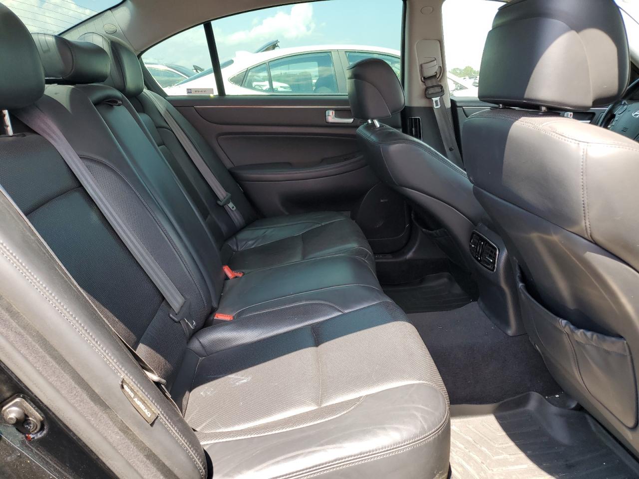 2013 Hyundai Genesis 5.0L VIN: KMHGC4DH6DU245120 Lot: 64108055