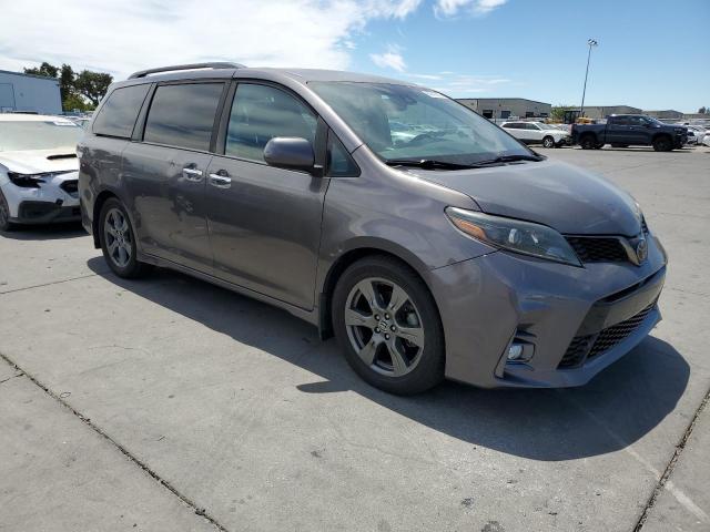 2020 TOYOTA SIENNA SE  