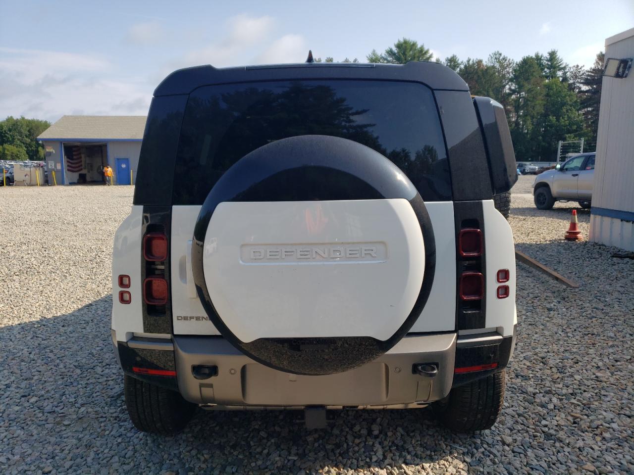 2025 Land Rover Defender 110 X-Dynamic Se VIN: SALE27EU7S2401968 Lot: 64559105