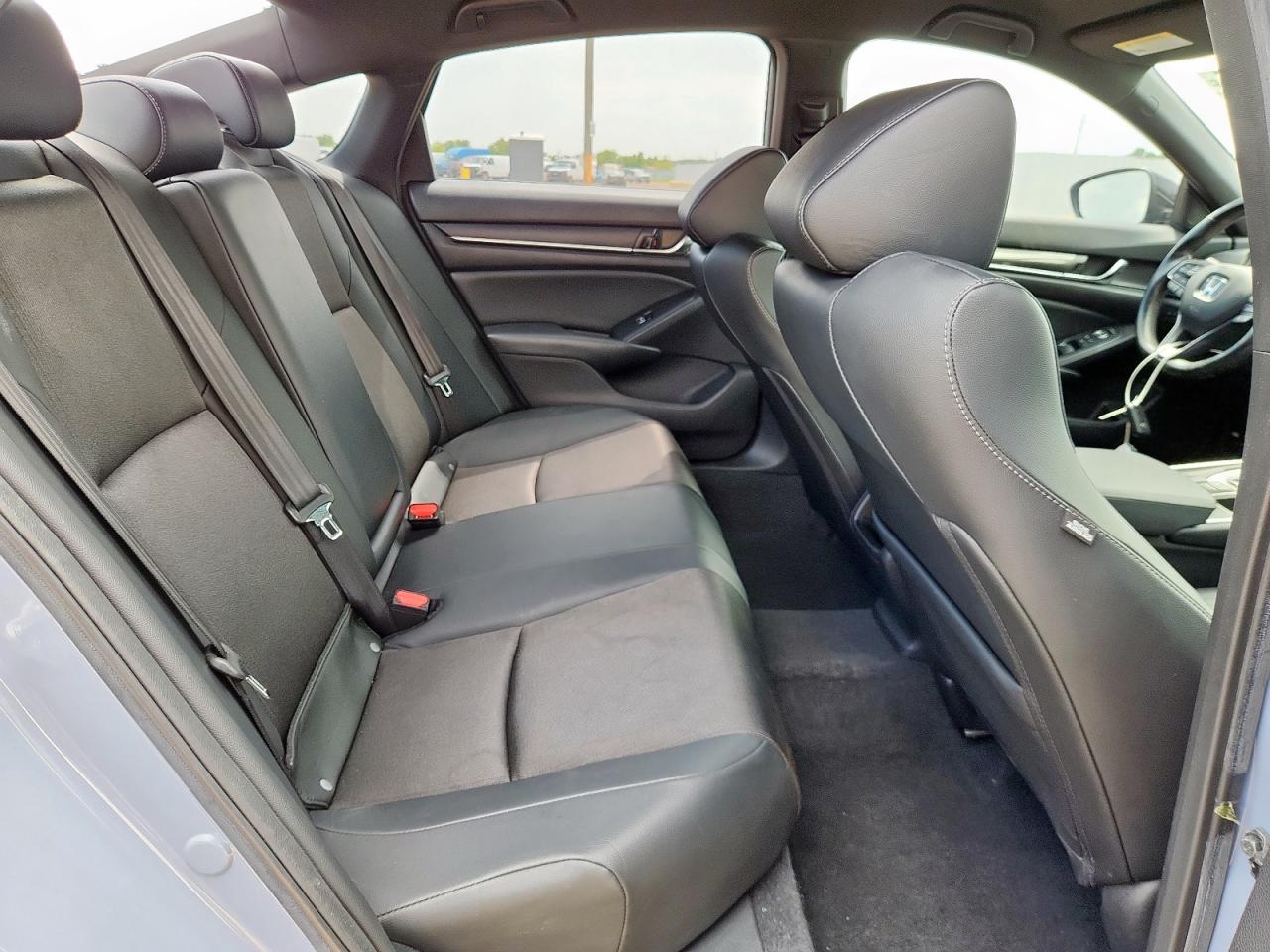 2022 Honda Accord Sport VIN: 1HGCV1F3XNA005800 Lot: 64938235