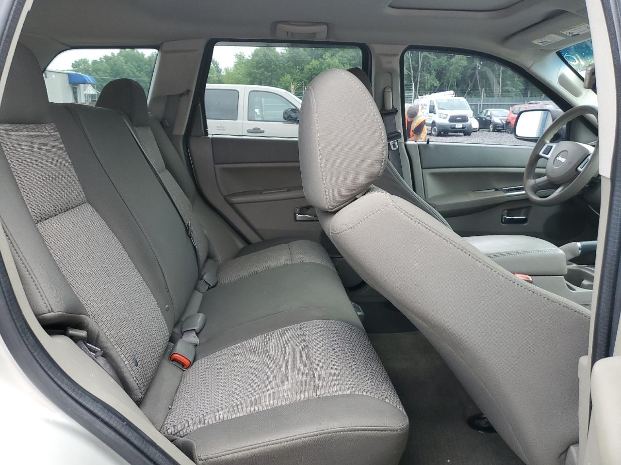 2009 Jeep Grand Cherokee Laredo VIN: 1J8GR48K29C528760 Lot: 64218365