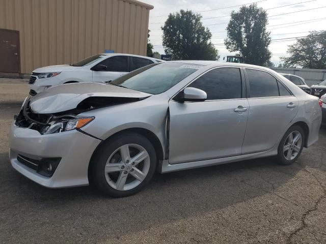  TOYOTA CAMRY 2012 Srebrny