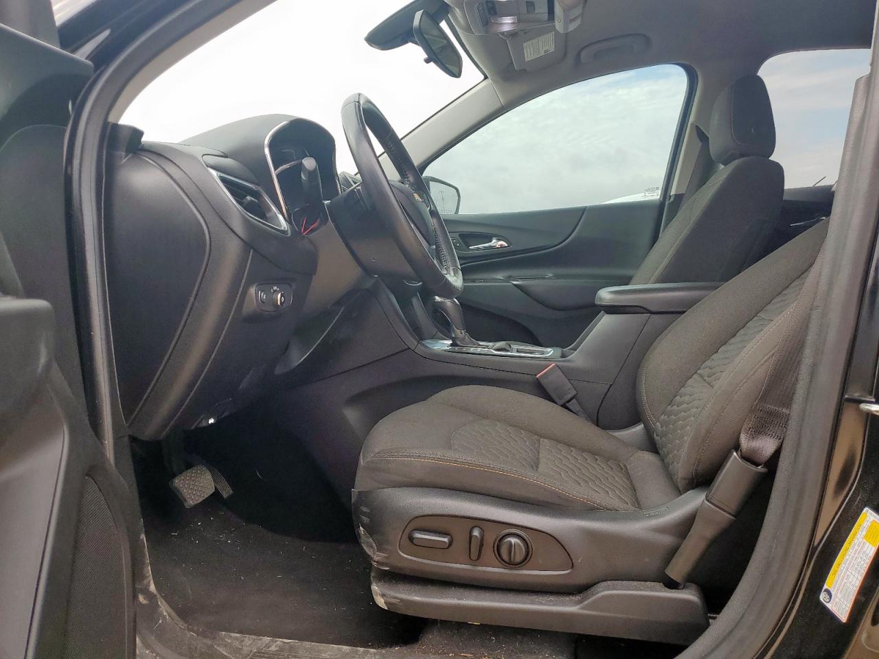 2019 Chevrolet Equinox Lt VIN: 2GNAXKEV1K6257380 Lot: 64633175