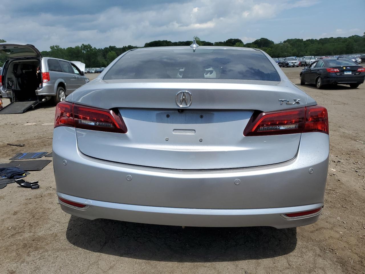 2017 Acura Tlx Advance VIN: 19UUB2F75HA003284 Lot: 63020785