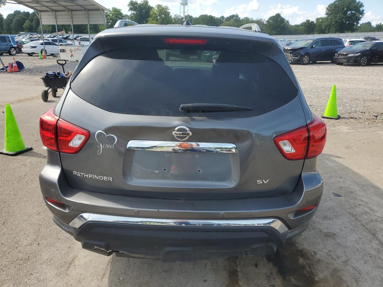 2018 Nissan Pathfinder S VIN: 5N1DR2MN6JC635681 Lot: 65203275
