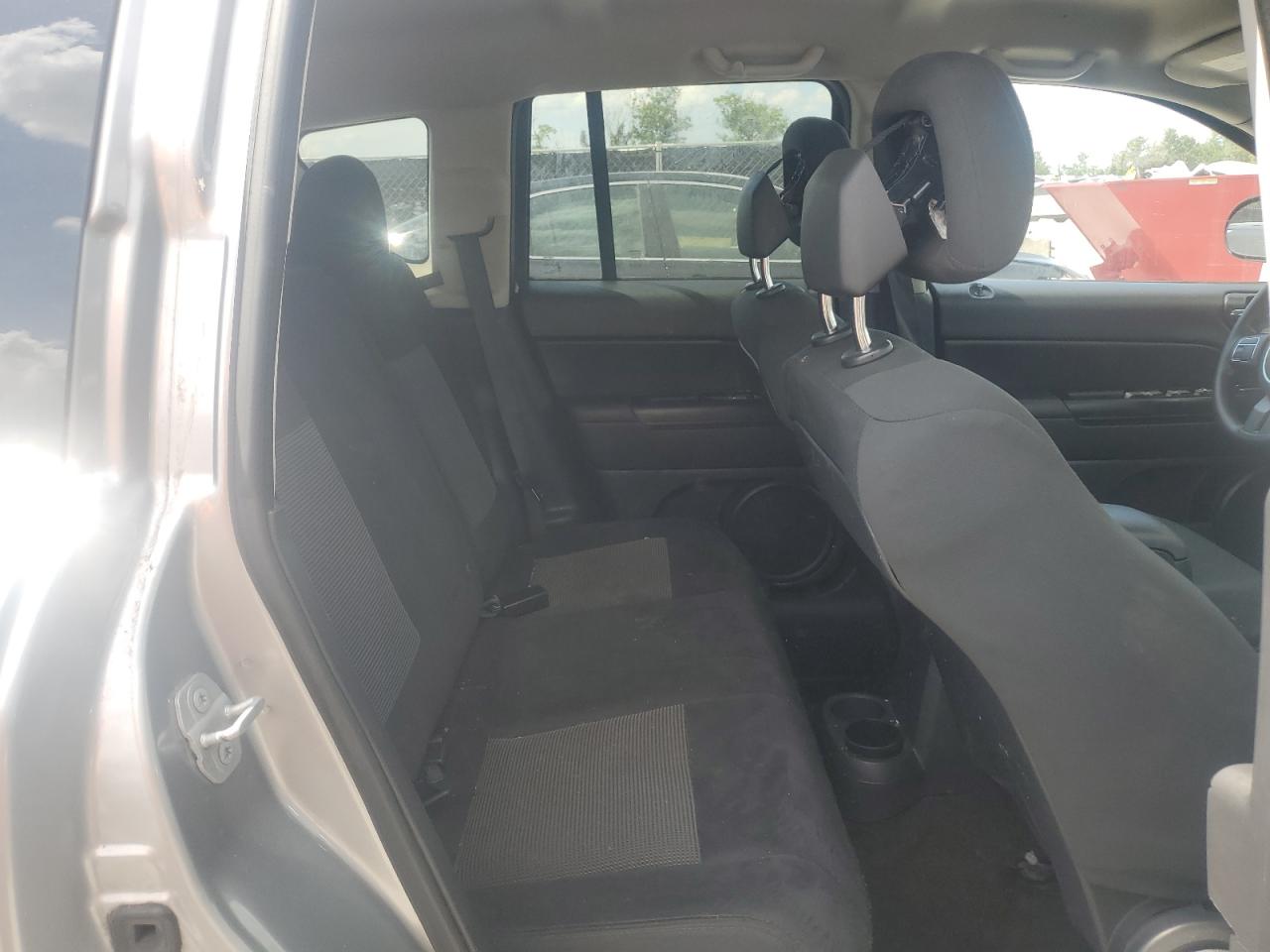 2016 Jeep Compass Sport VIN: 1C4NJCBA6GD561106 Lot: 64444105