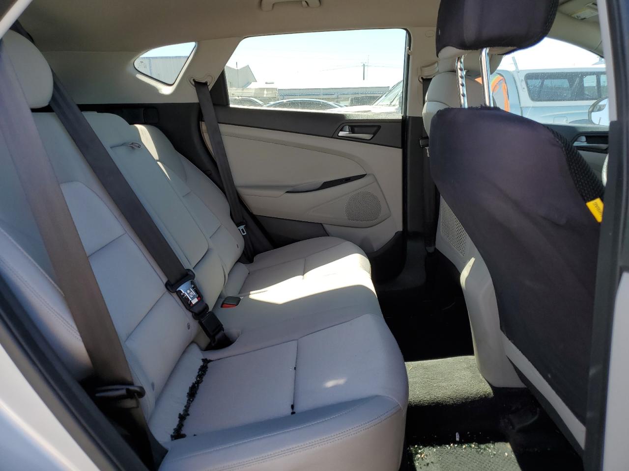 km8j23a40hu558772 KM8J23A40HU558772 2017 Hyundai Tucson Se