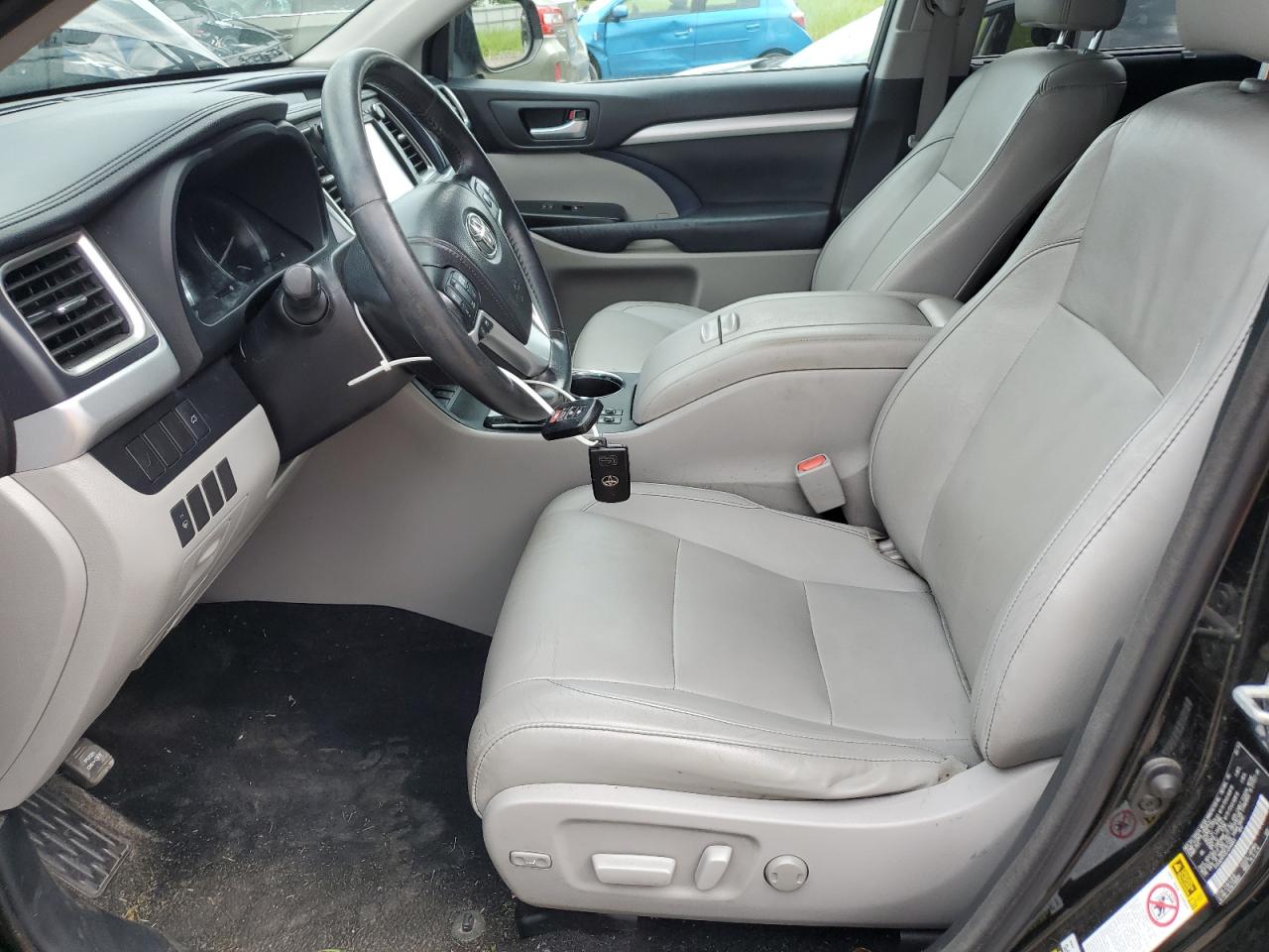 2014 Toyota Highlander Xle VIN: 5TDJKRFH2ES048863 Lot: 65194975