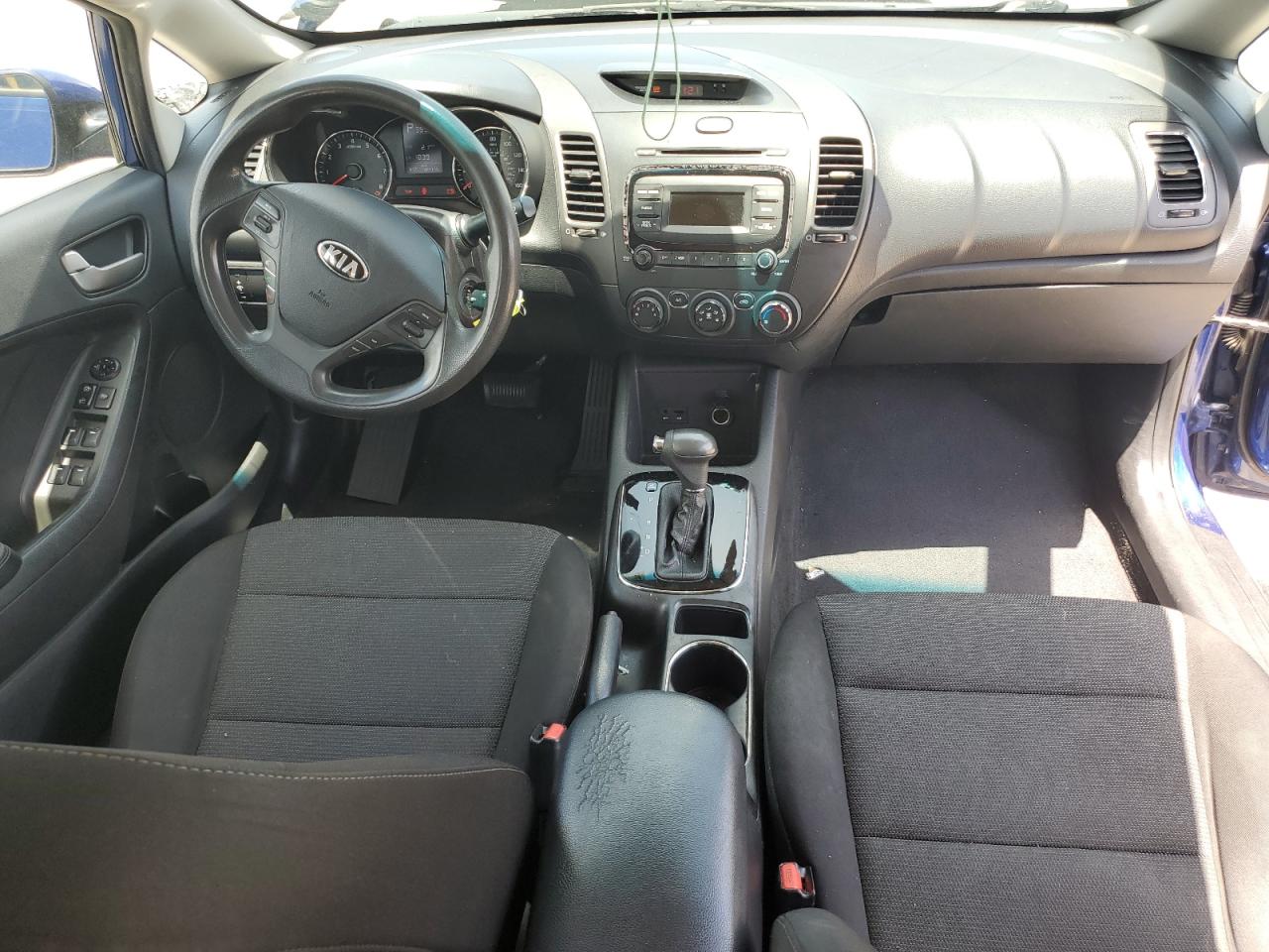 3kpfk4a70he135263 3KPFK4A70HE135263 2017 Kia Forte Lx