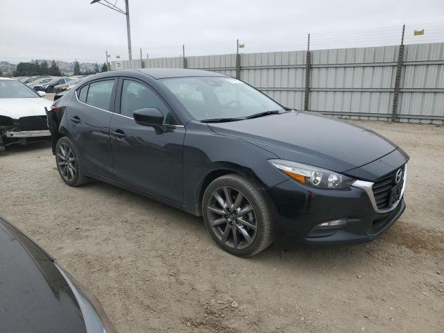 MAZDA 3 2018 Черный