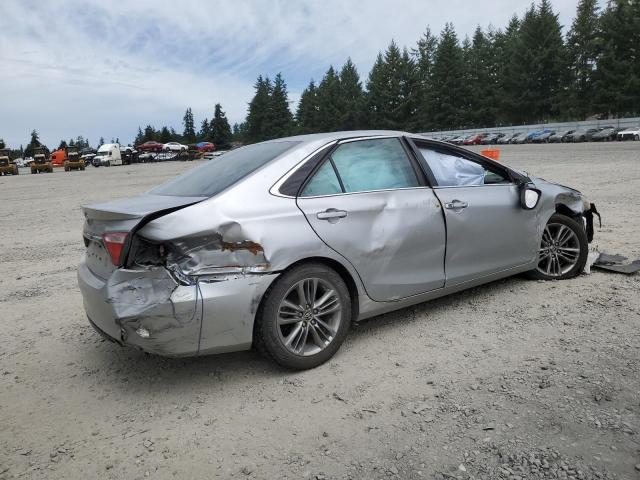  TOYOTA CAMRY 2015 Srebrny