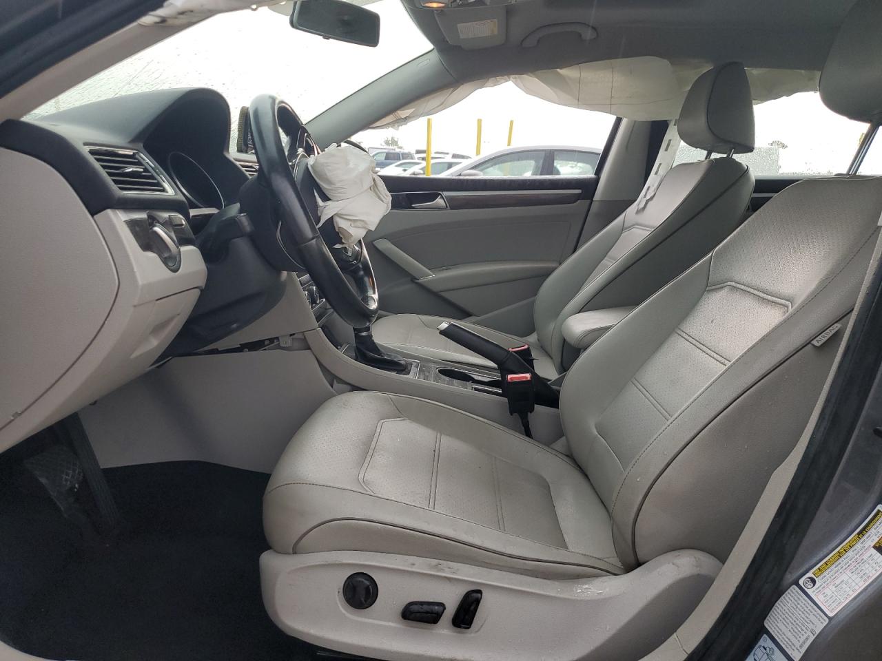2017 Volkswagen Passat Se VIN: 1VWBT7A3XHC000113 Lot: 64001145