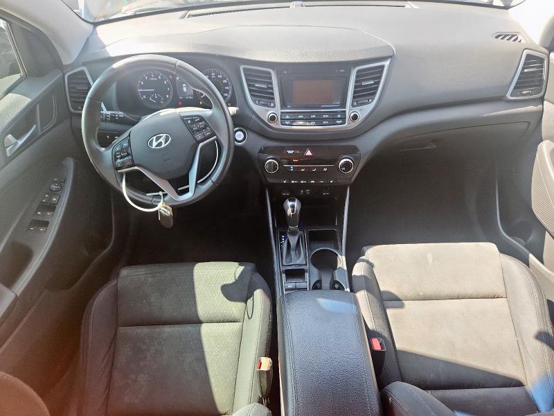 Parquets HYUNDAI TUCSON 2016 Czarny