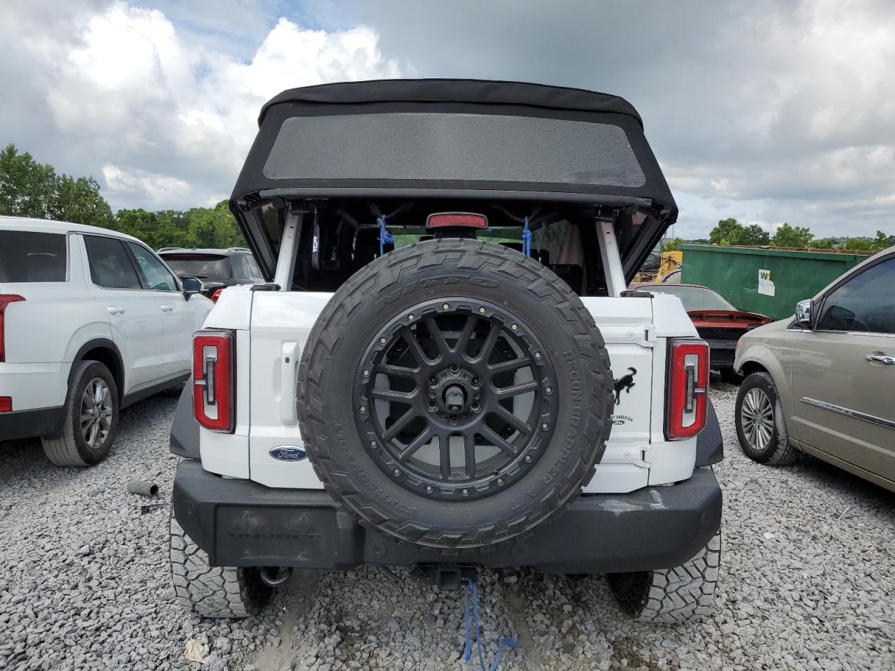 2022 Ford Bronco Base VIN: 1FMEE5DP5NLB63398 Lot: 64262425