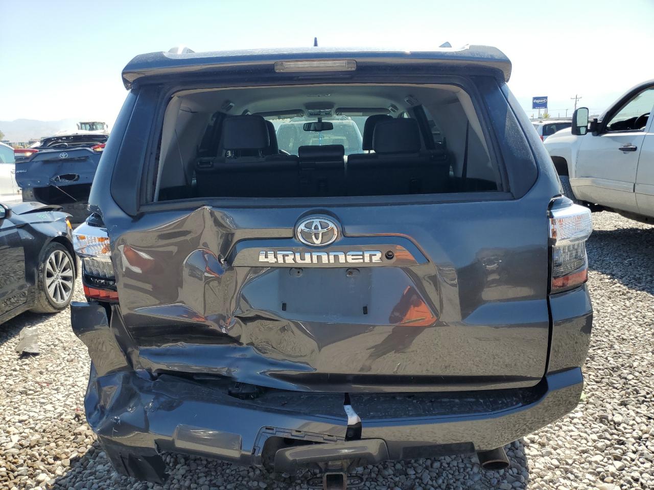 2018 Toyota 4Runner Sr5/Sr5 Premium VIN: JTEBU5JR3J5531944 Lot: 64101615