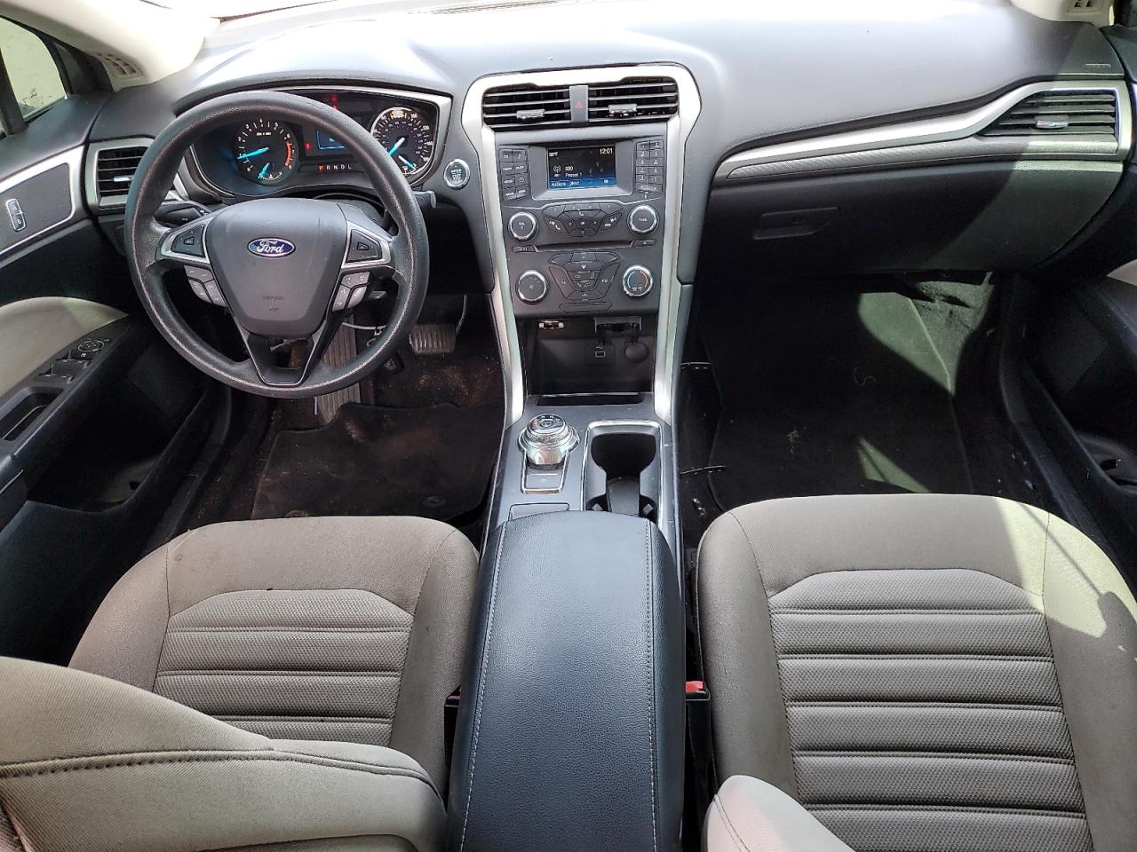 2017 Ford Fusion S VIN: 3FA6P0G71HR318820 Lot: 64508835