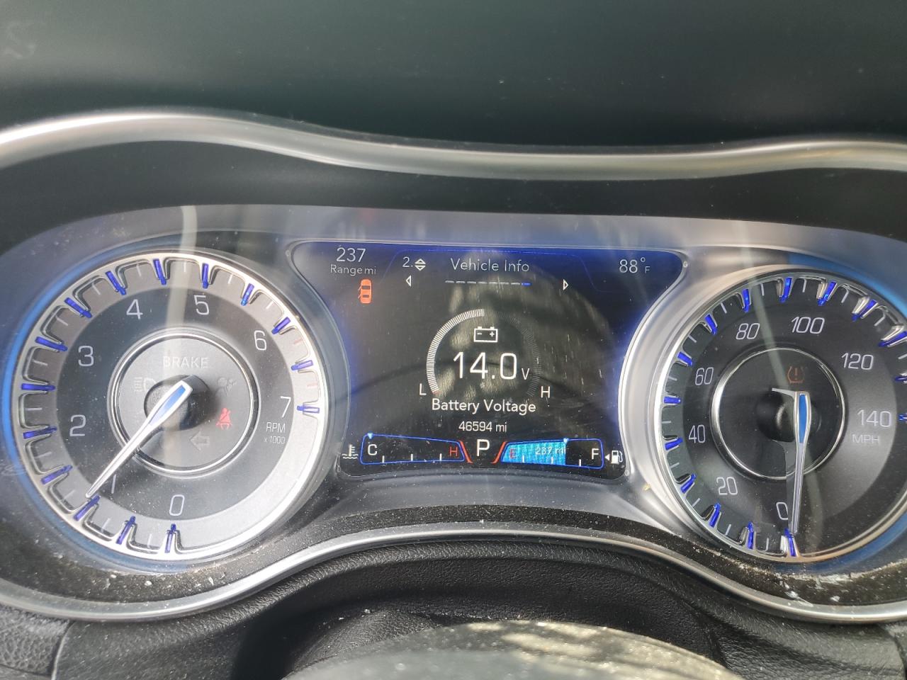 2018 Chrysler 300 Touring VIN: 2C3CCARGXJH160902 Lot: 64808385