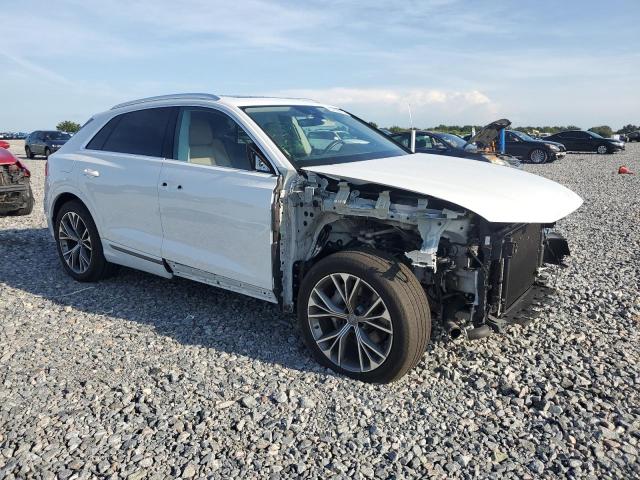  AUDI Q8 2021 Biały