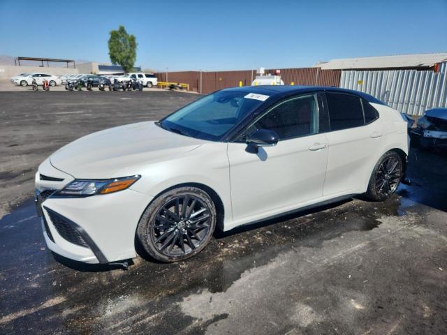  TOYOTA CAMRY 2021 Белы