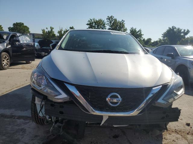  NISSAN SENTRA 2018 Серебристый