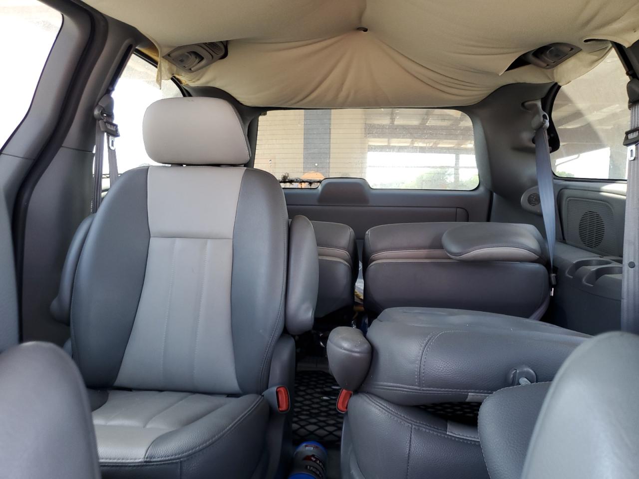 2004 Dodge Grand Caravan Sxt VIN: 2D4GP44L94R517088 Lot: 65263365