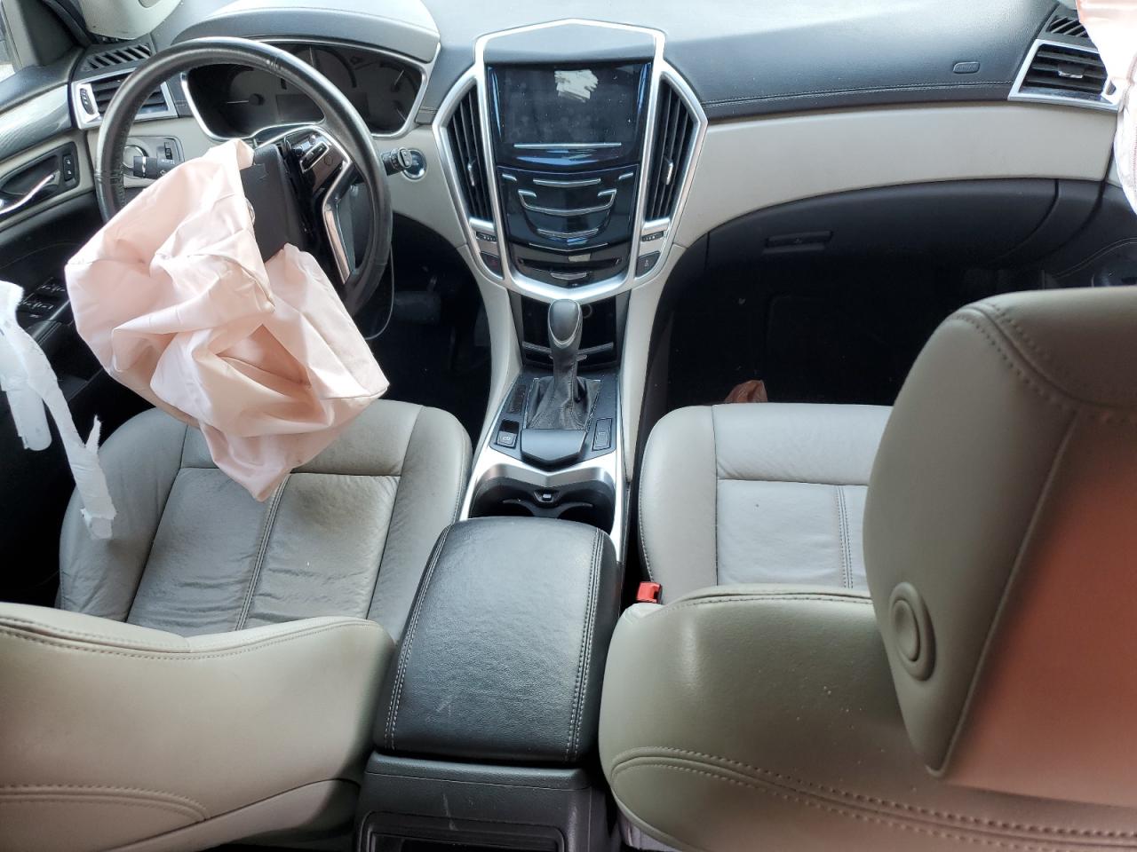 2015 Cadillac Srx VIN: 3GYFNAE3XFS640748 Lot: 65331675