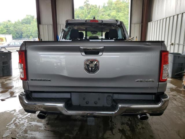  RAM 1500 2020 Srebrny