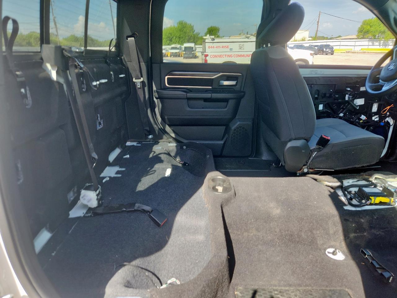 3C6UR5DJ8RG372435 2024 Ram 2500 Big Horn