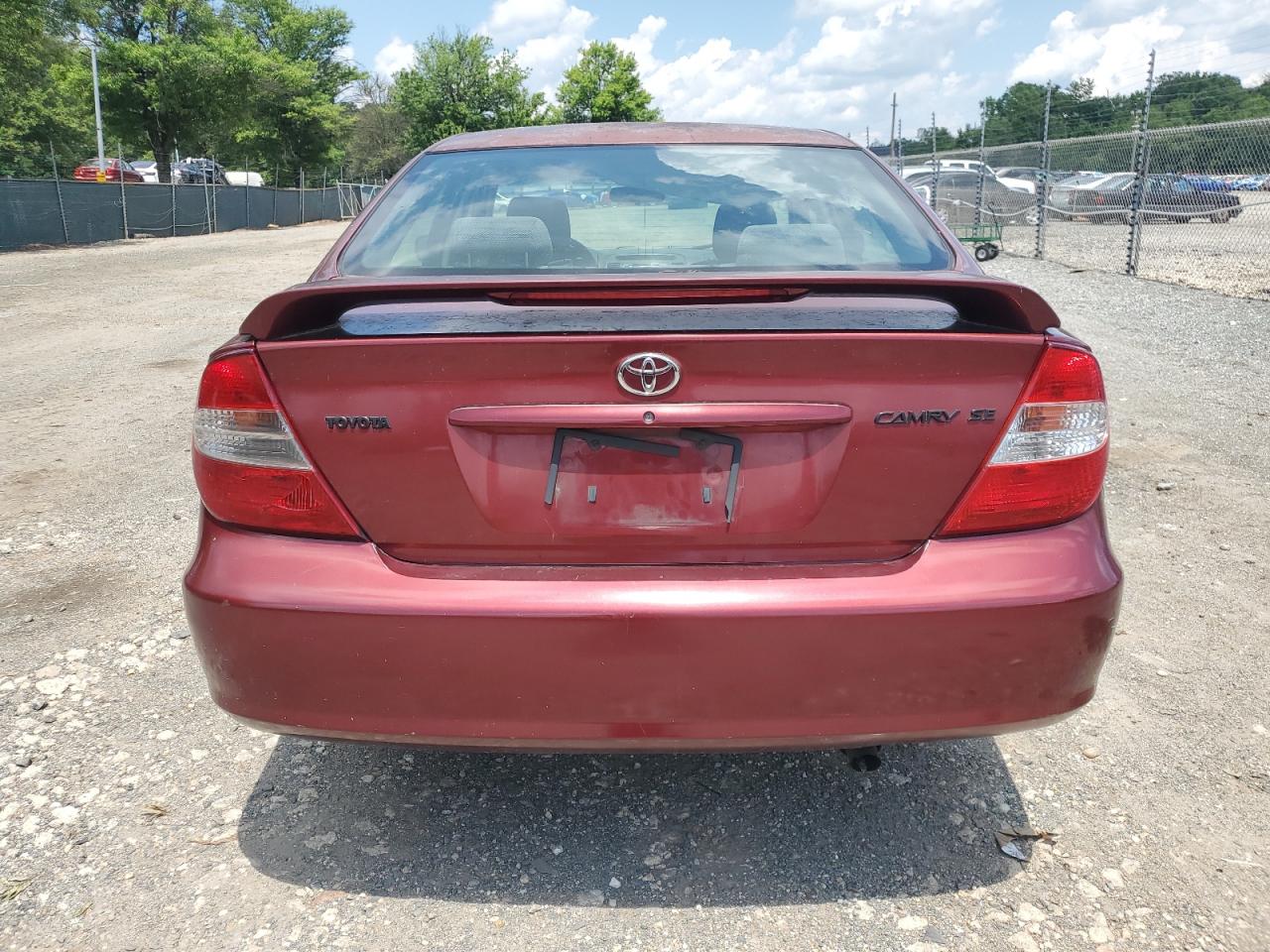 2004 Toyota Camry Le VIN: 4T1BE32K44U377502 Lot: 64281035