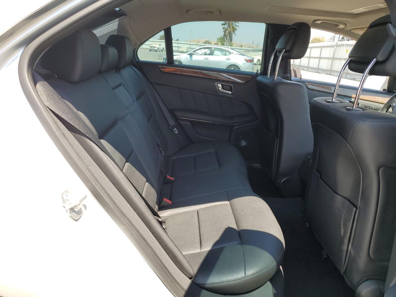 2011 Mercedes-Benz E 350 VIN: WDDHF5GB7BA374212 Lot: 64512845