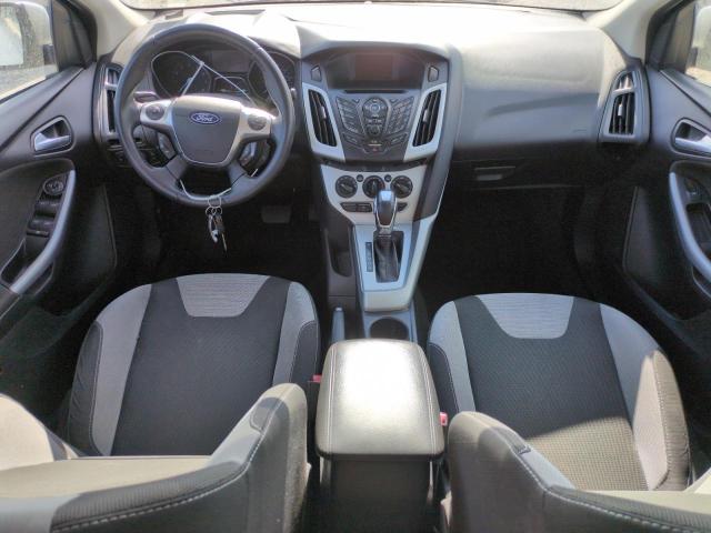 Sedans FORD FOCUS 2012 Silver