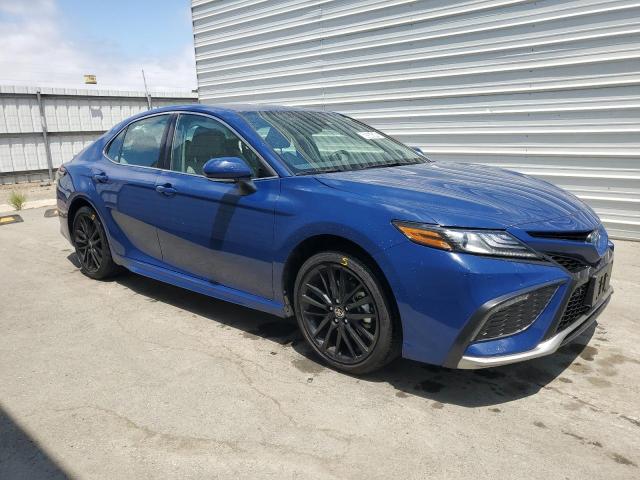  TOYOTA CAMRY 2024 Granatowy
