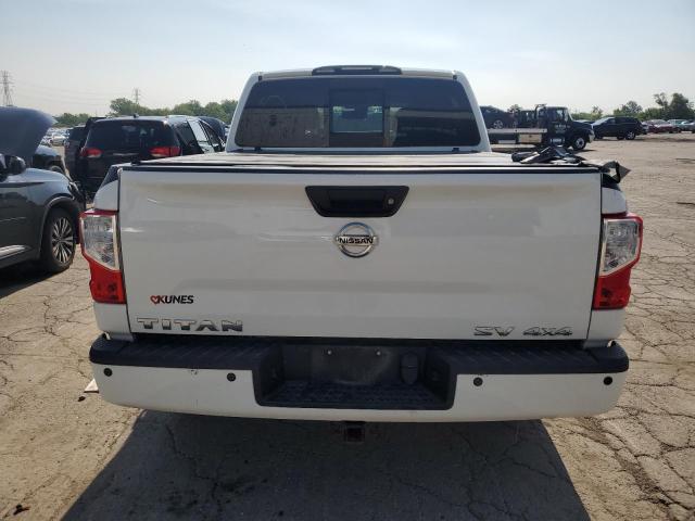  NISSAN TITAN 2018 Biały