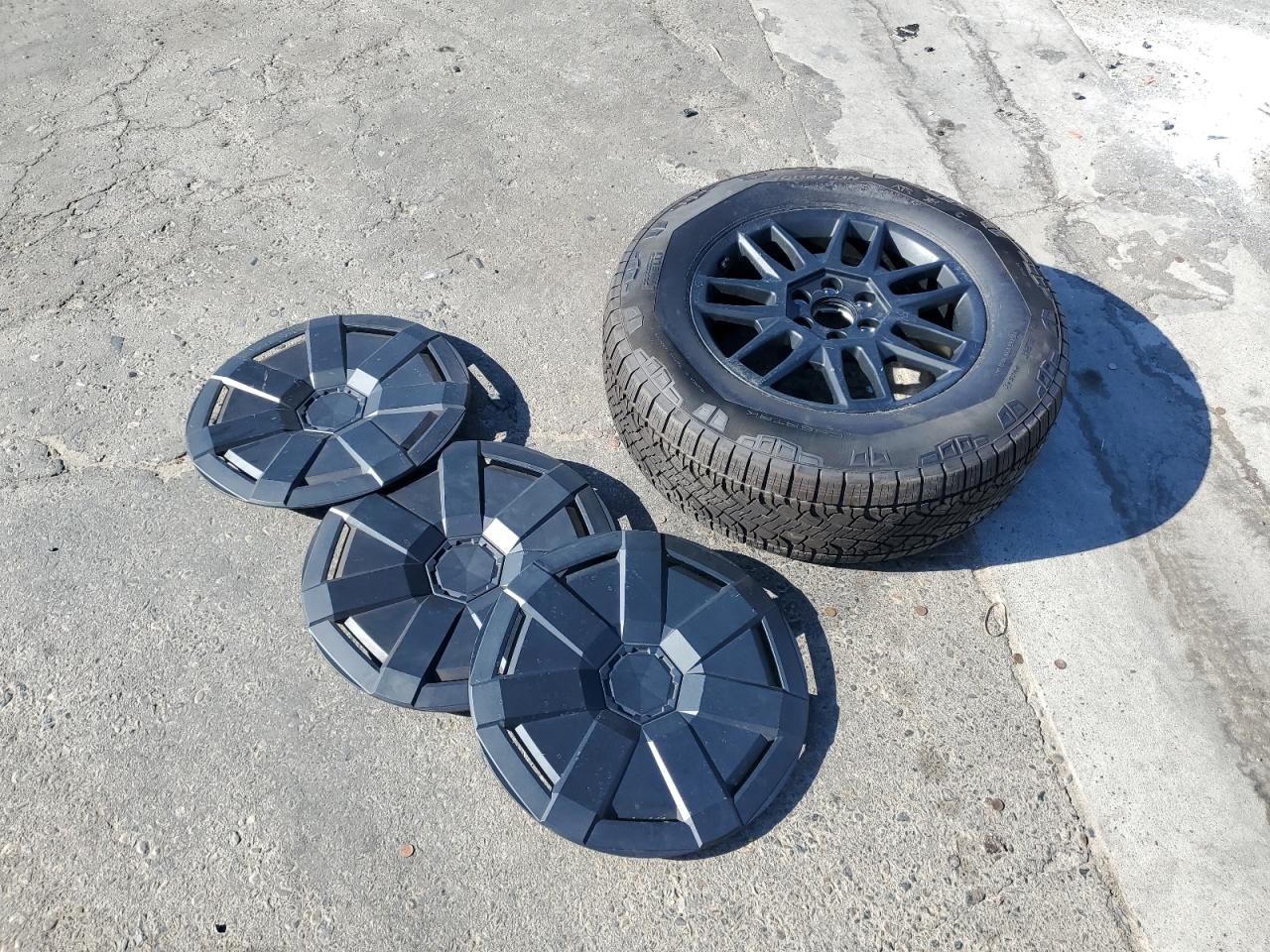 2024 Tesla Cybertruck VIN: 7G2CEHED9RA055841 Lot: 66363645