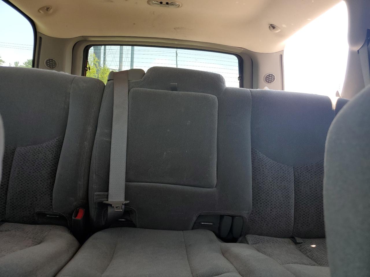 2003 Chevrolet Tahoe C1500 VIN: 1GNEC13ZX3J204050 Lot: 64880795