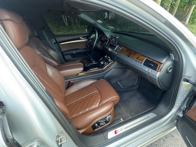 Sedans AUDI S8 2014 Srebrny