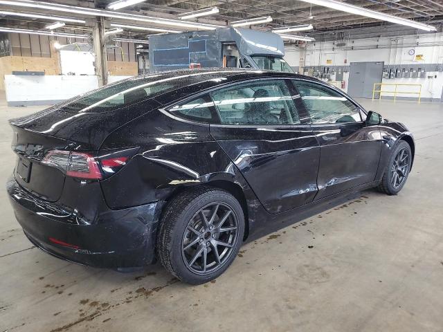  TESLA MODEL 3 2022 Czarny