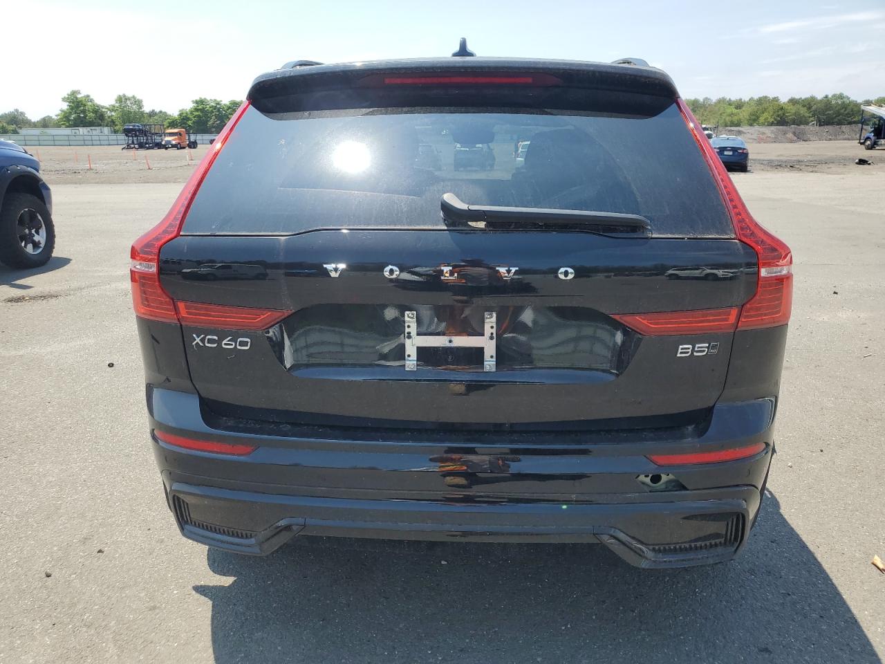 2025 Volvo Xc60 Plus VIN: YV4M12RC4S1007387 Lot: 62502735