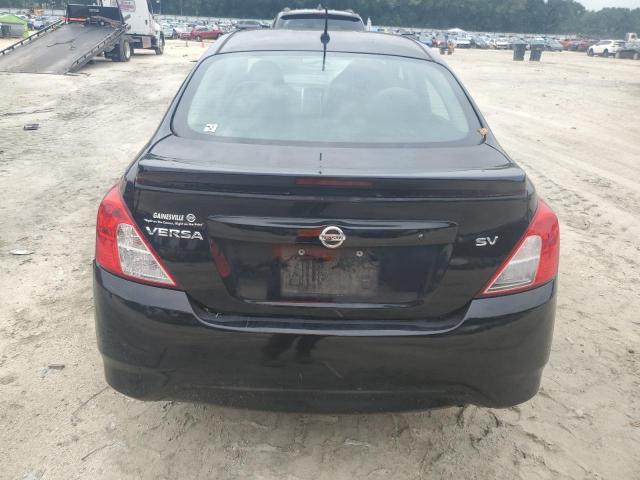  NISSAN VERSA 2017 Czarny