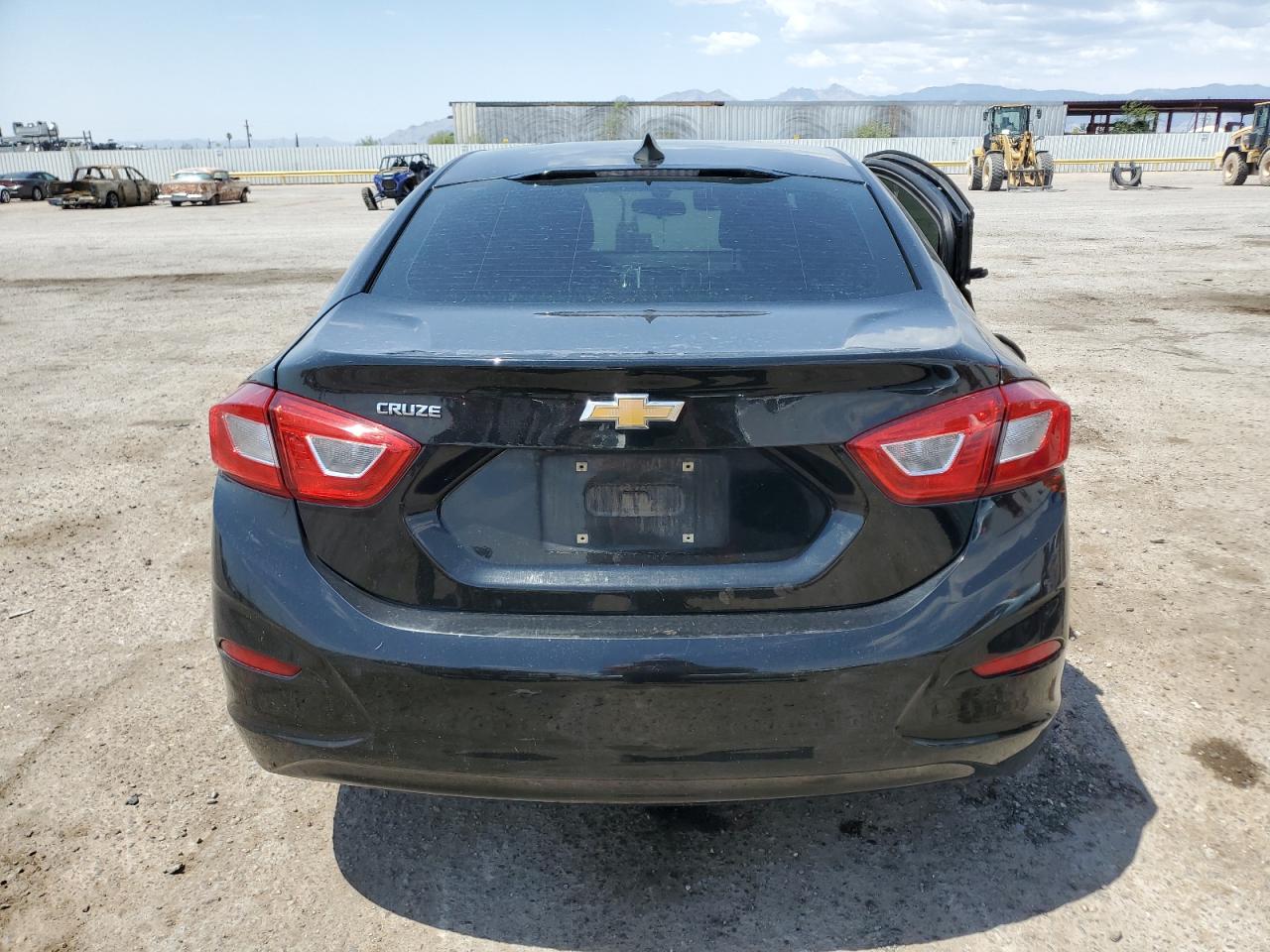 2019 Chevrolet Cruze Ls VIN: 1G1BC5SM2K7141328 Lot: 64452675