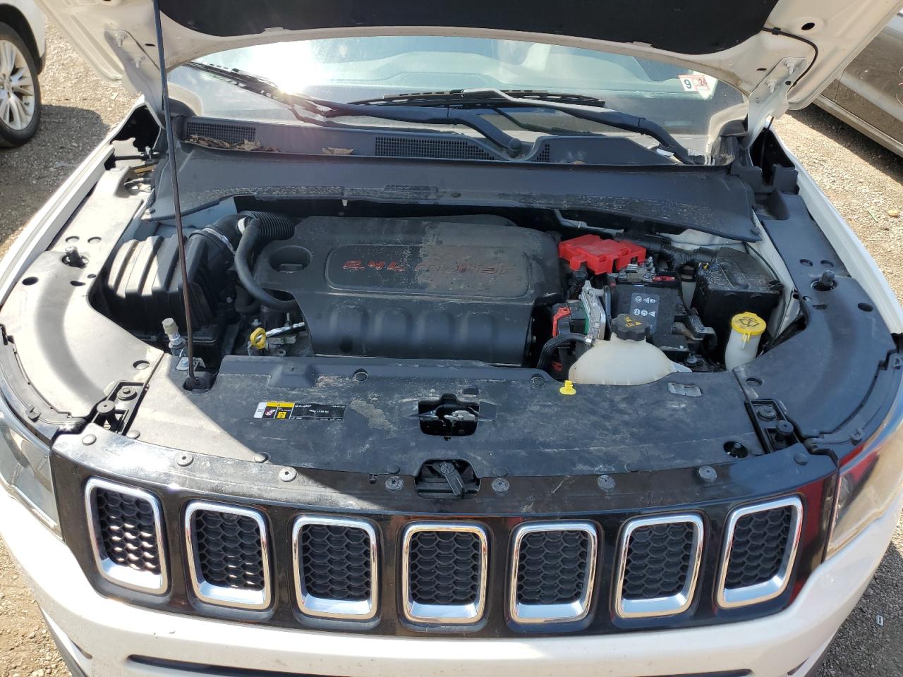 2019 Jeep Compass Latitude VIN: 3C4NJDBB4KT690639 Lot: 65520185