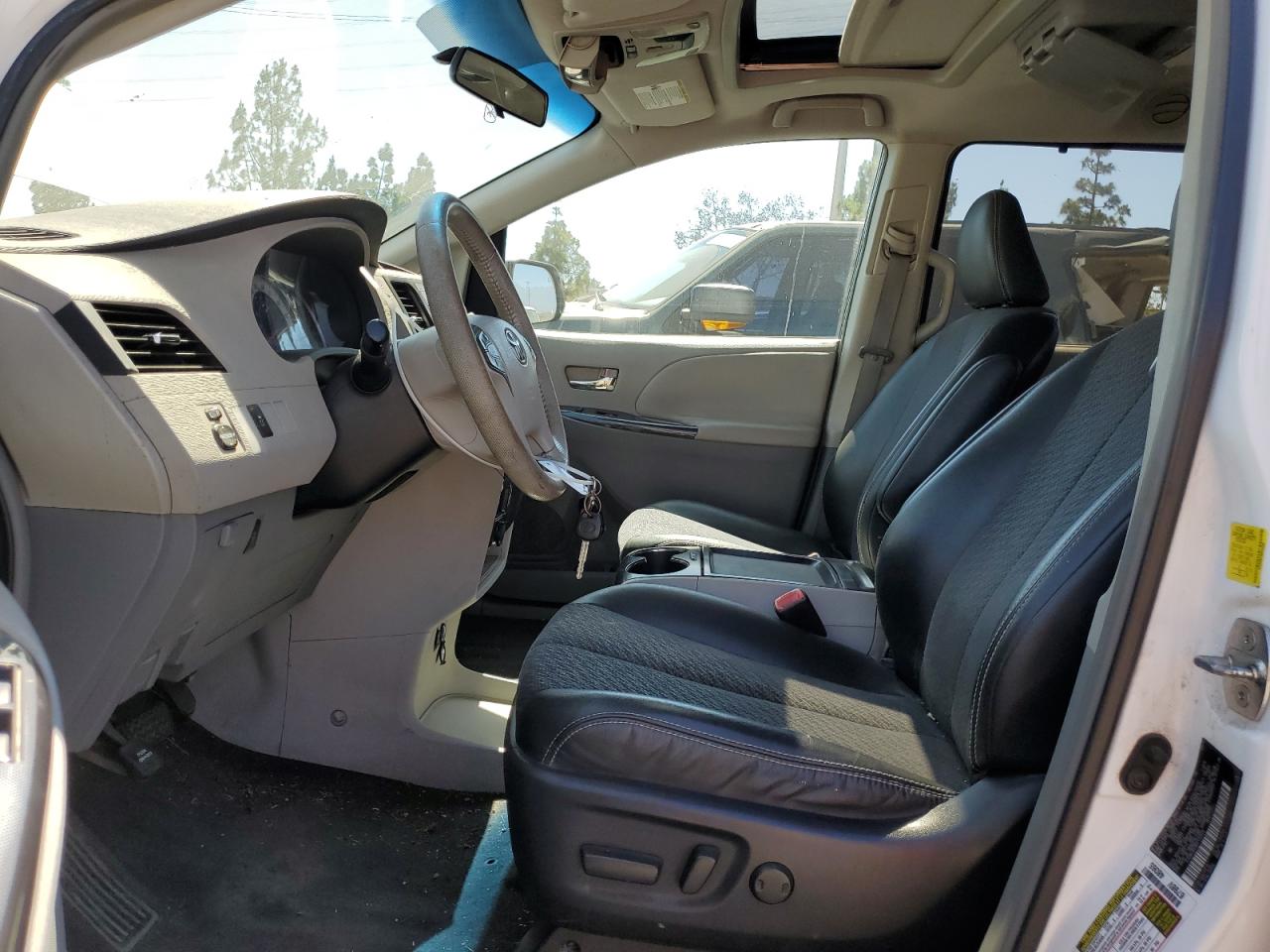 2011 Toyota Sienna Sport VIN: 5TDXK3DC9BS132429 Lot: 64463915