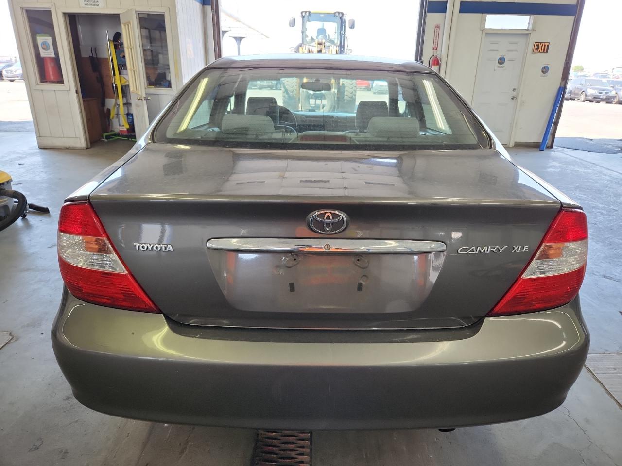2003 Toyota Camry Le VIN: 4T1BE32KX3U738875 Lot: 65241125