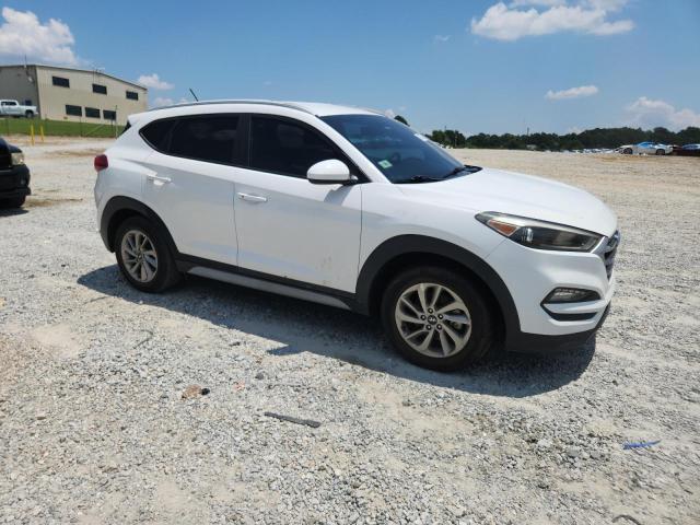  HYUNDAI TUCSON 2017 Белы